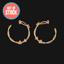 Load image into Gallery viewer, 14k Intertwined Earrings